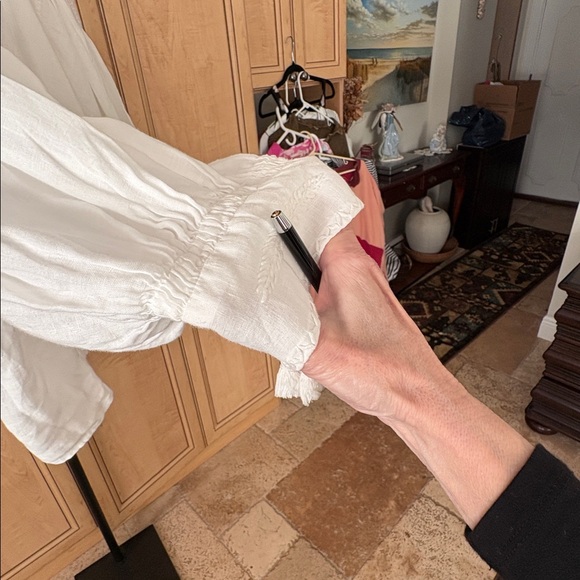 Beautiful Embroidery Top - Picture 4 of 4